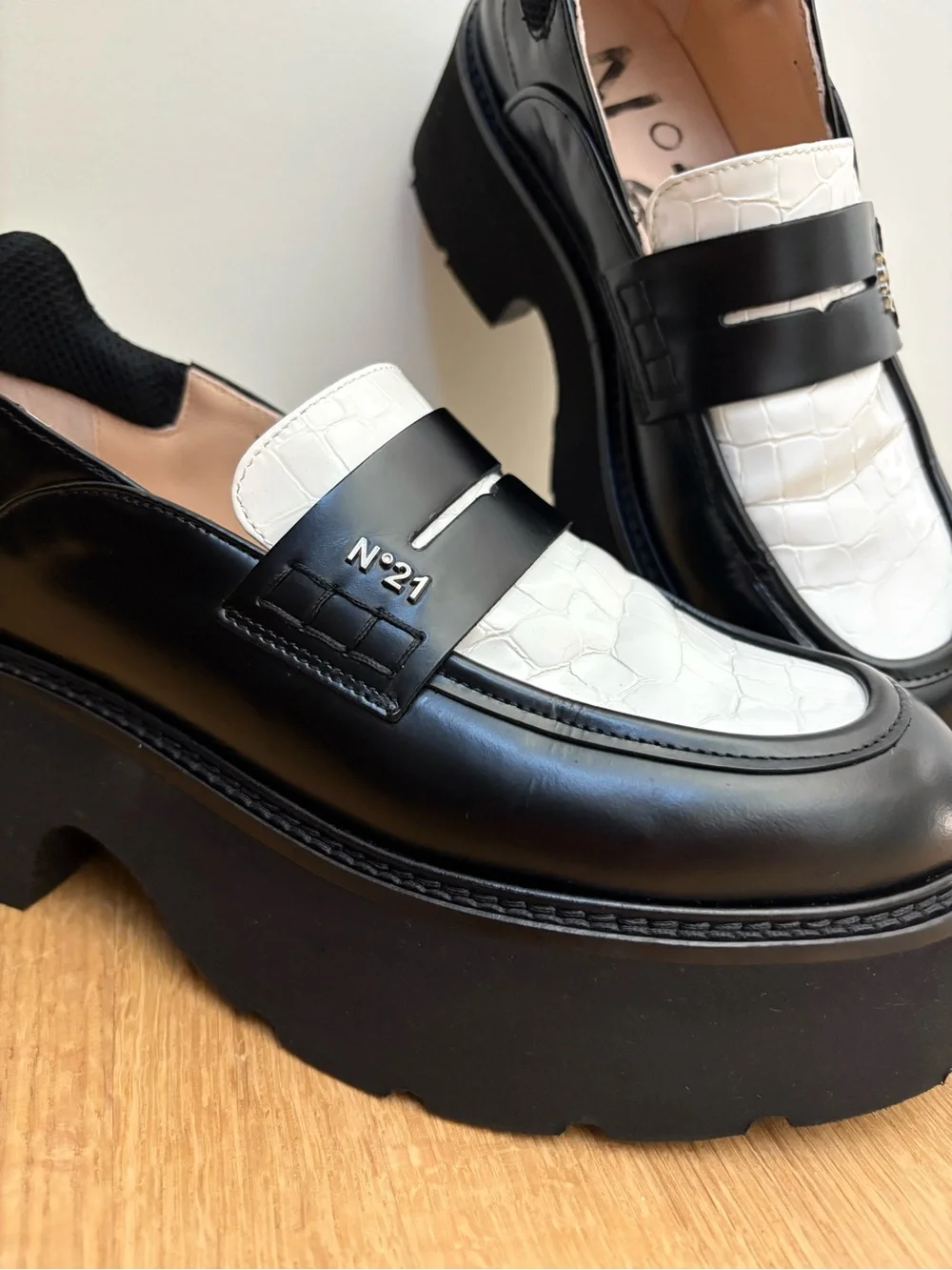 N°21 Black & White Croc Embossed Leather Chunky Platform Loafers 39
